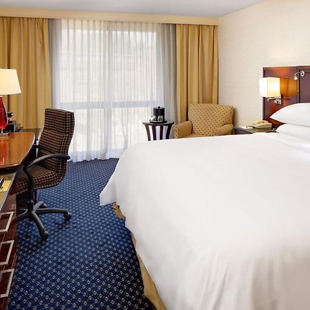 Hartford Marriott Farmington Hotel Exterior photo